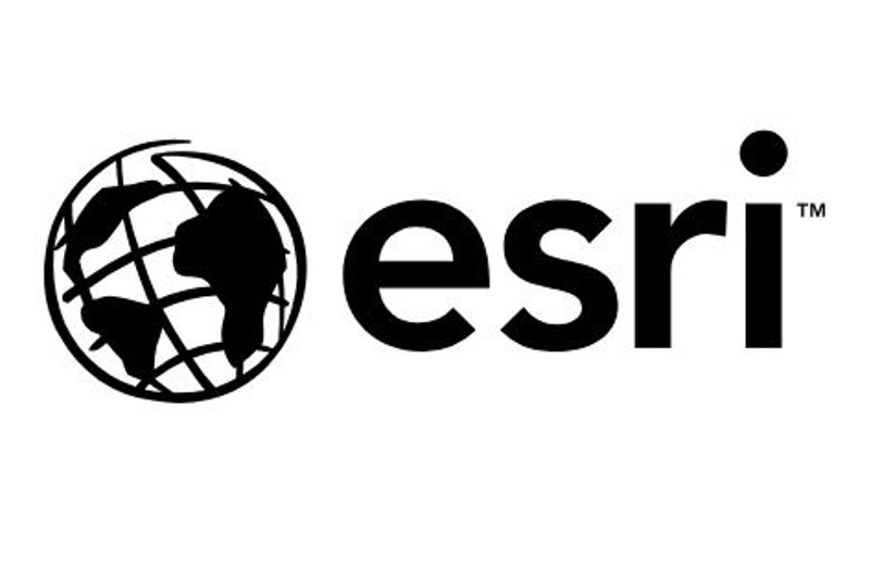 ESRI'DEN BÖLÜMÜMÜZE YAZILIM DESTEĞİ